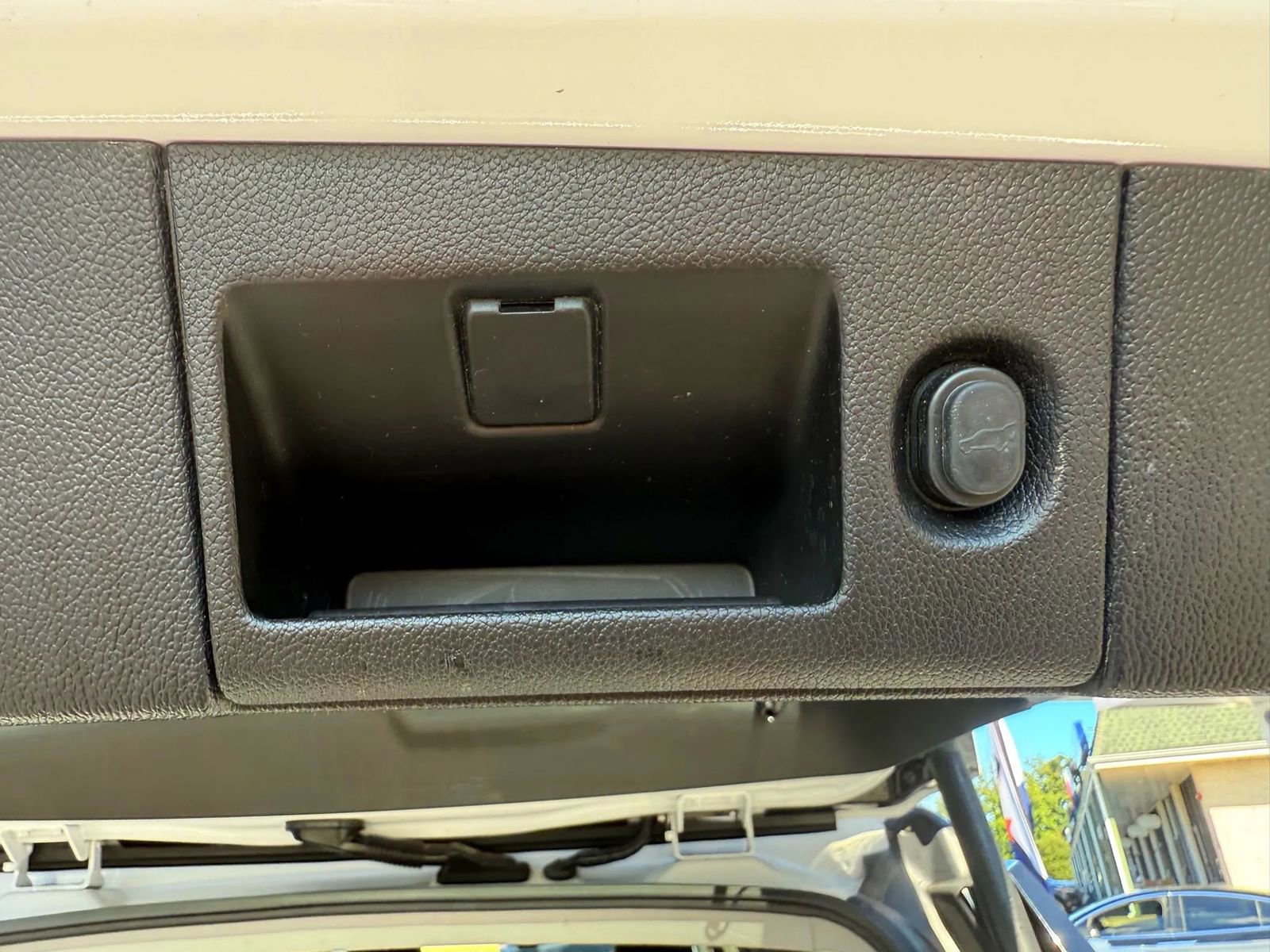 Used 2019 GMC Yukon XL SLT image 50