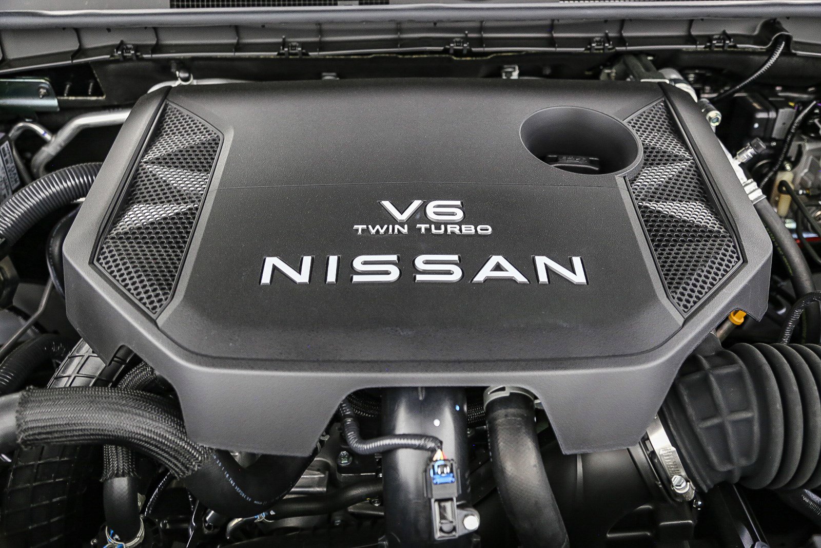 New 2025 Nissan Armada SL w/ Captain's Chari Seat Package image 17
