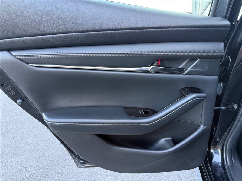 Used 2019 MAZDA MAZDA3 Hatchback FWD image 30