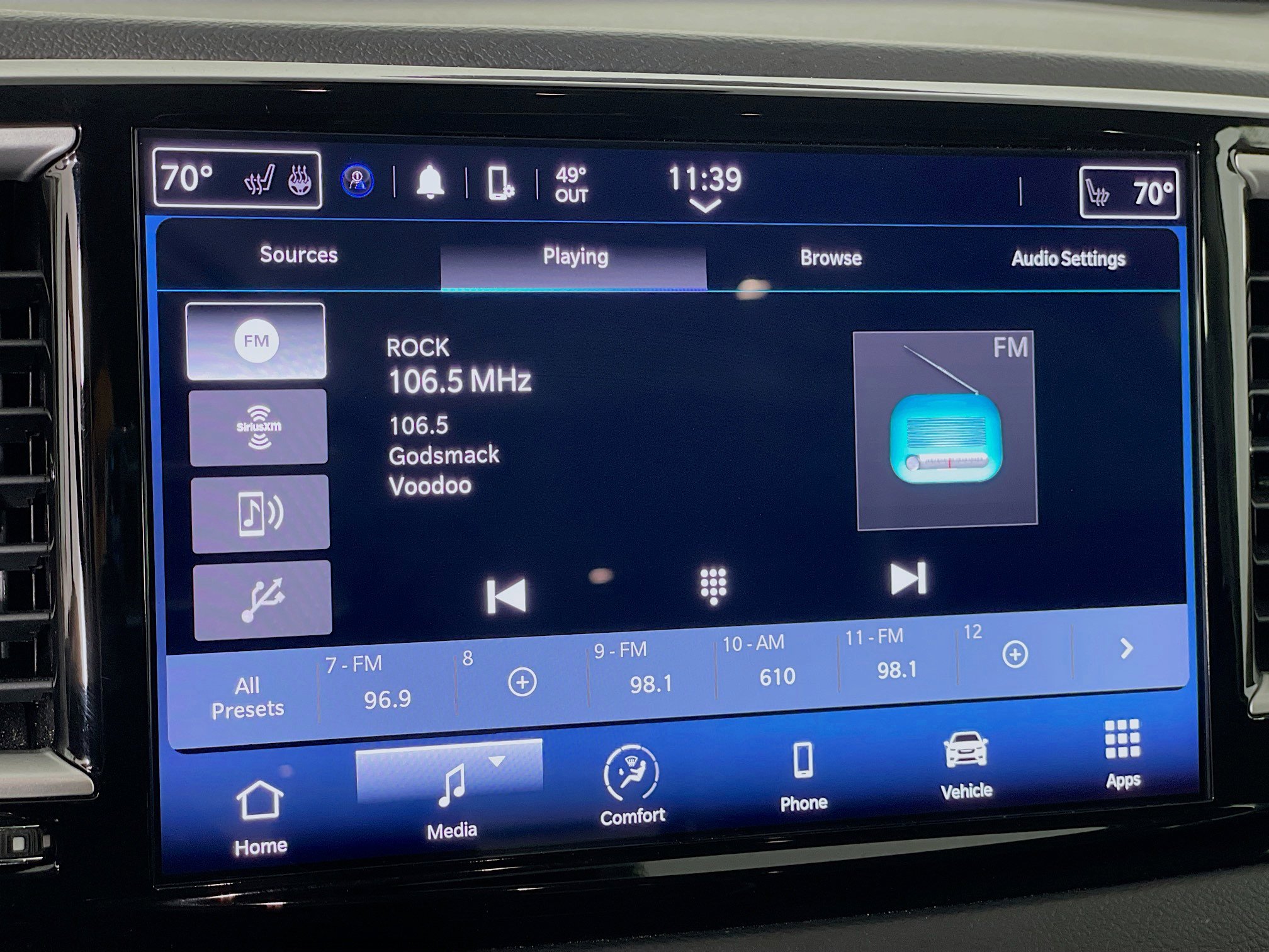 Used 2024 Chrysler Pacifica Touring-L image 21