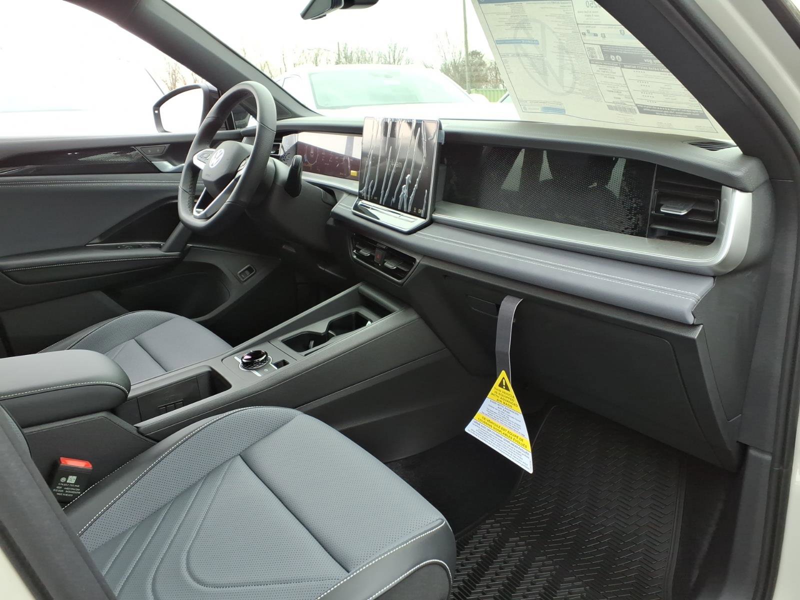 New 2026 Volkswagen Tiguan SE R-Line image 6