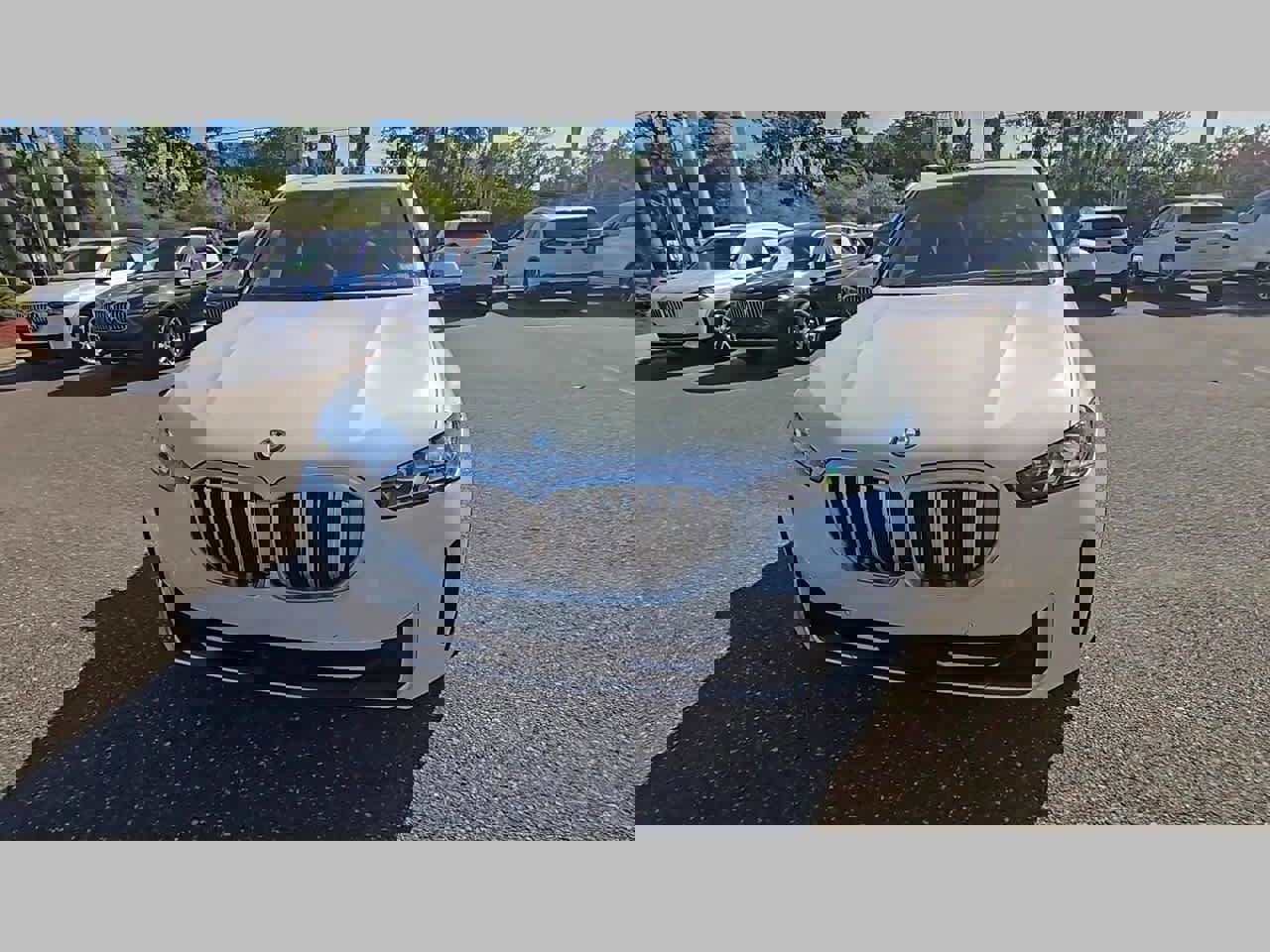 Certified 2025 BMW X5 xDrive50e w/ Premium Package image 17