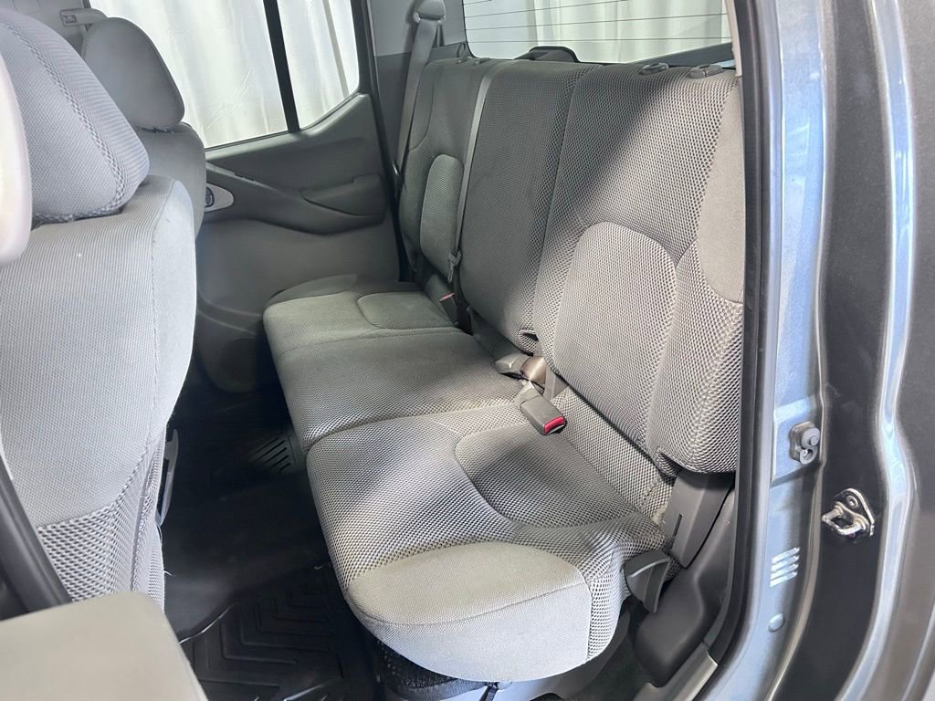 Used 2009 Nissan Frontier SE w/ SE Value Truck Pkg RWD image 16