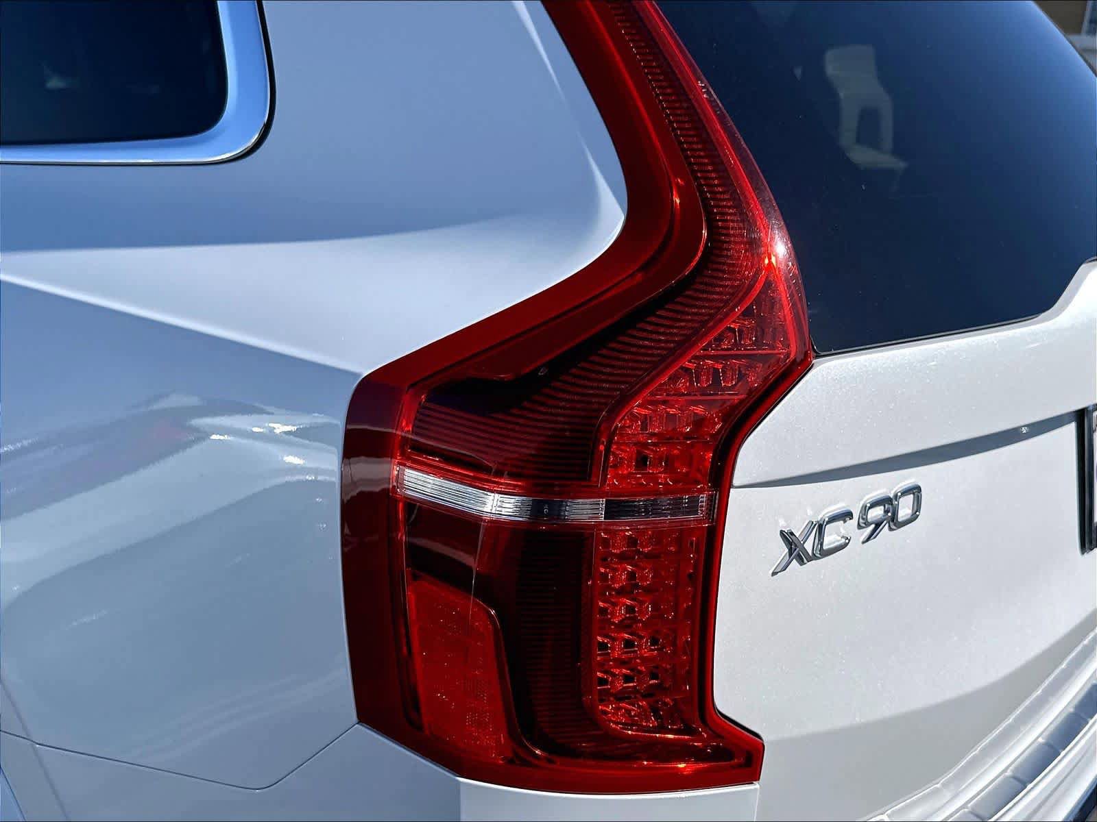 Used 2022 Volvo XC90 T8 Inscription Expression w/ Advanced Package AWD/4WD image 33