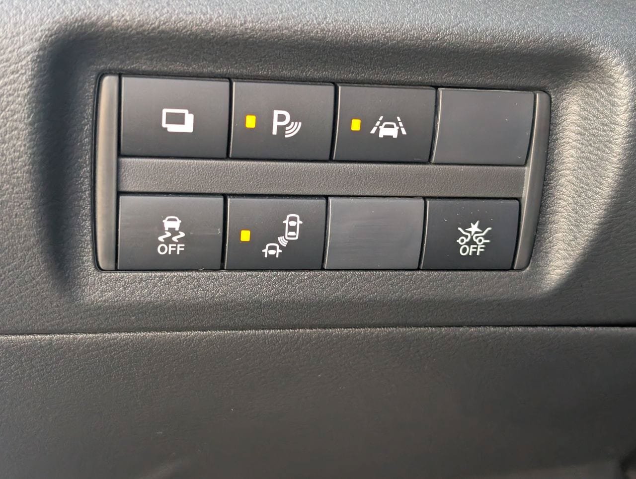 Certified 2025 Nissan Kicks Play S FWD image 22