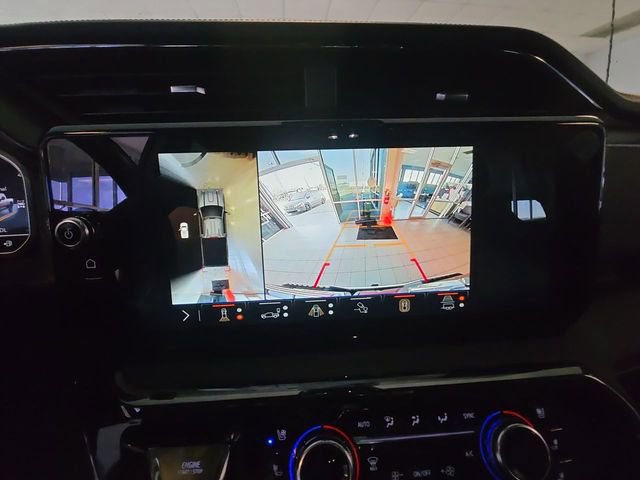 Used 2024 GMC Sierra 2500 AT4 w/ AT4 Premium Plus Package AWD/4WD image 17