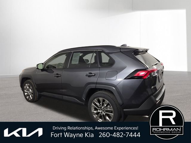 Used 2019 Toyota RAV4 XLE Premium w/ All Weather Liner Package image 10