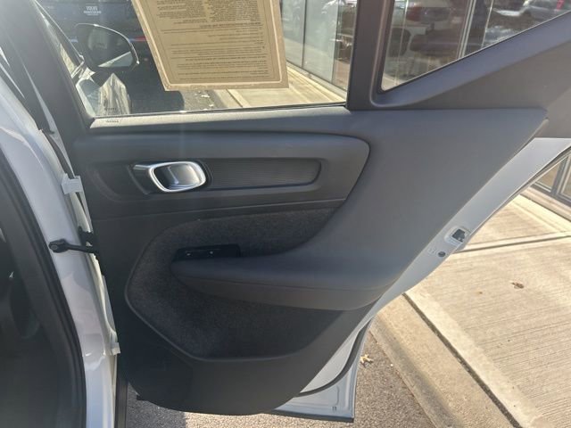 Certified 2025 Volvo XC40 B5 Plus image 12