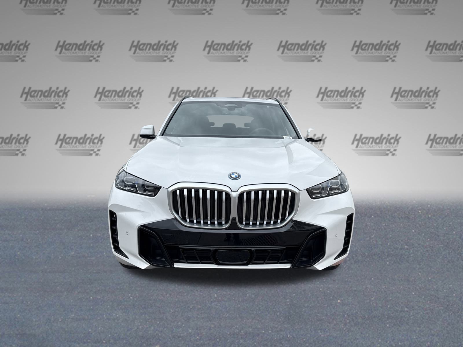 New 2026 BMW X5 xDrive50e w/ M Sport Package image 3