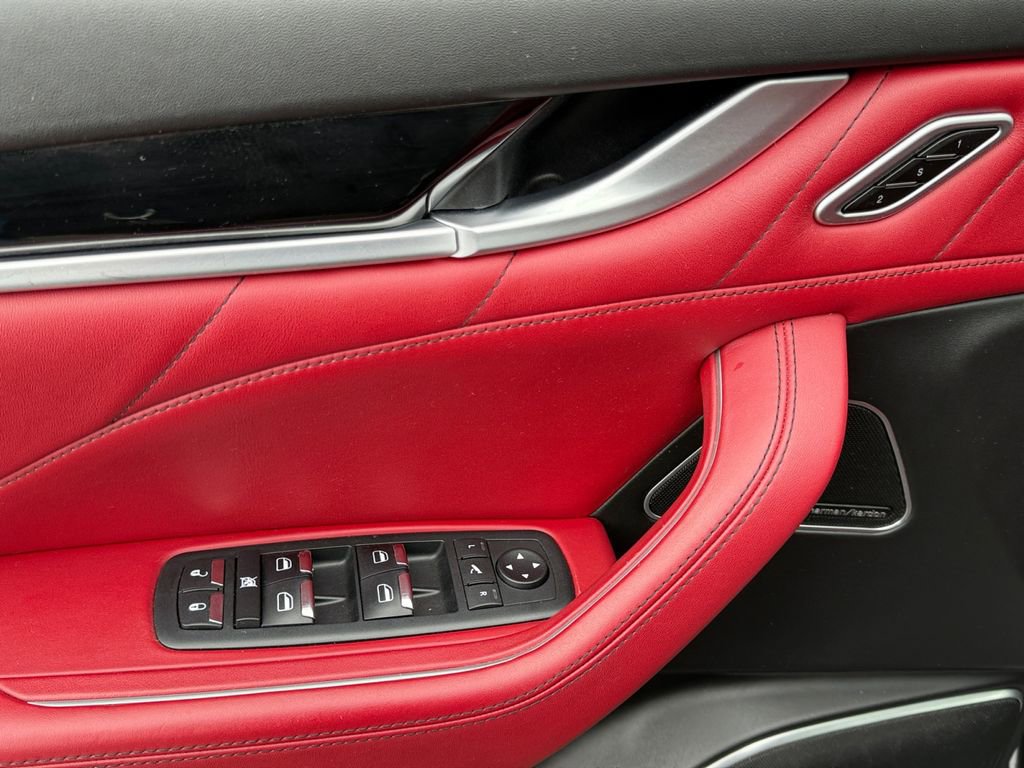 Used 2019 Maserati Levante S GranSport AWD/4WD image 11