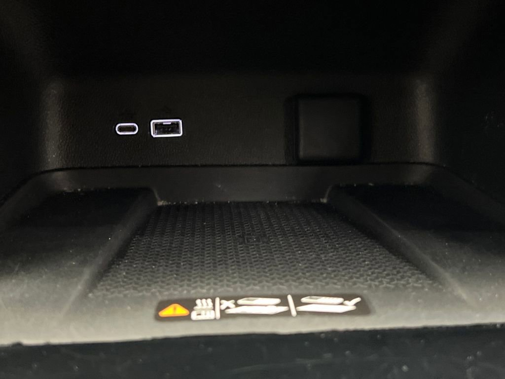 Used 2024 Chevrolet Traverse LT image 56