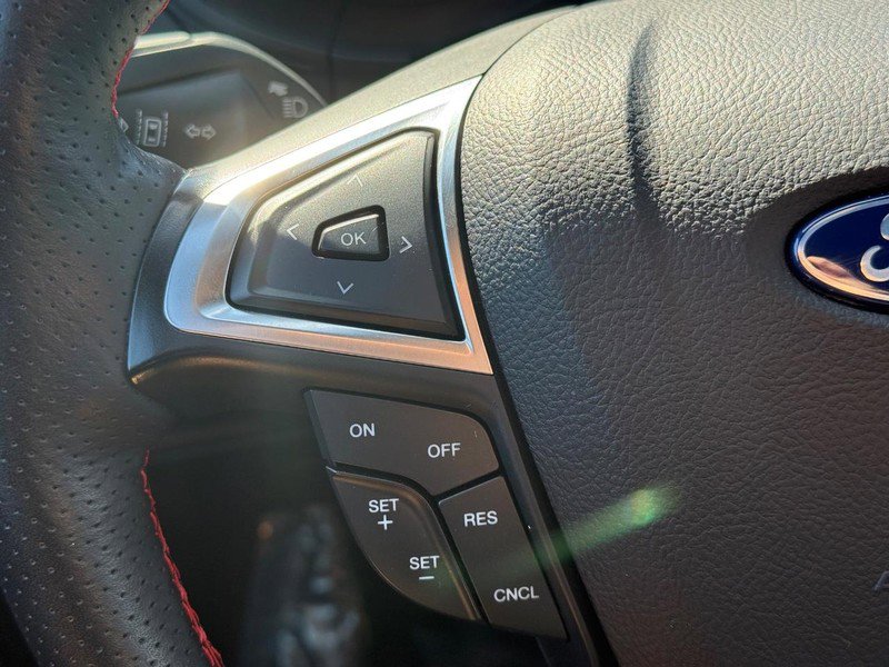 Certified 2022 Ford Edge ST-Line image 21