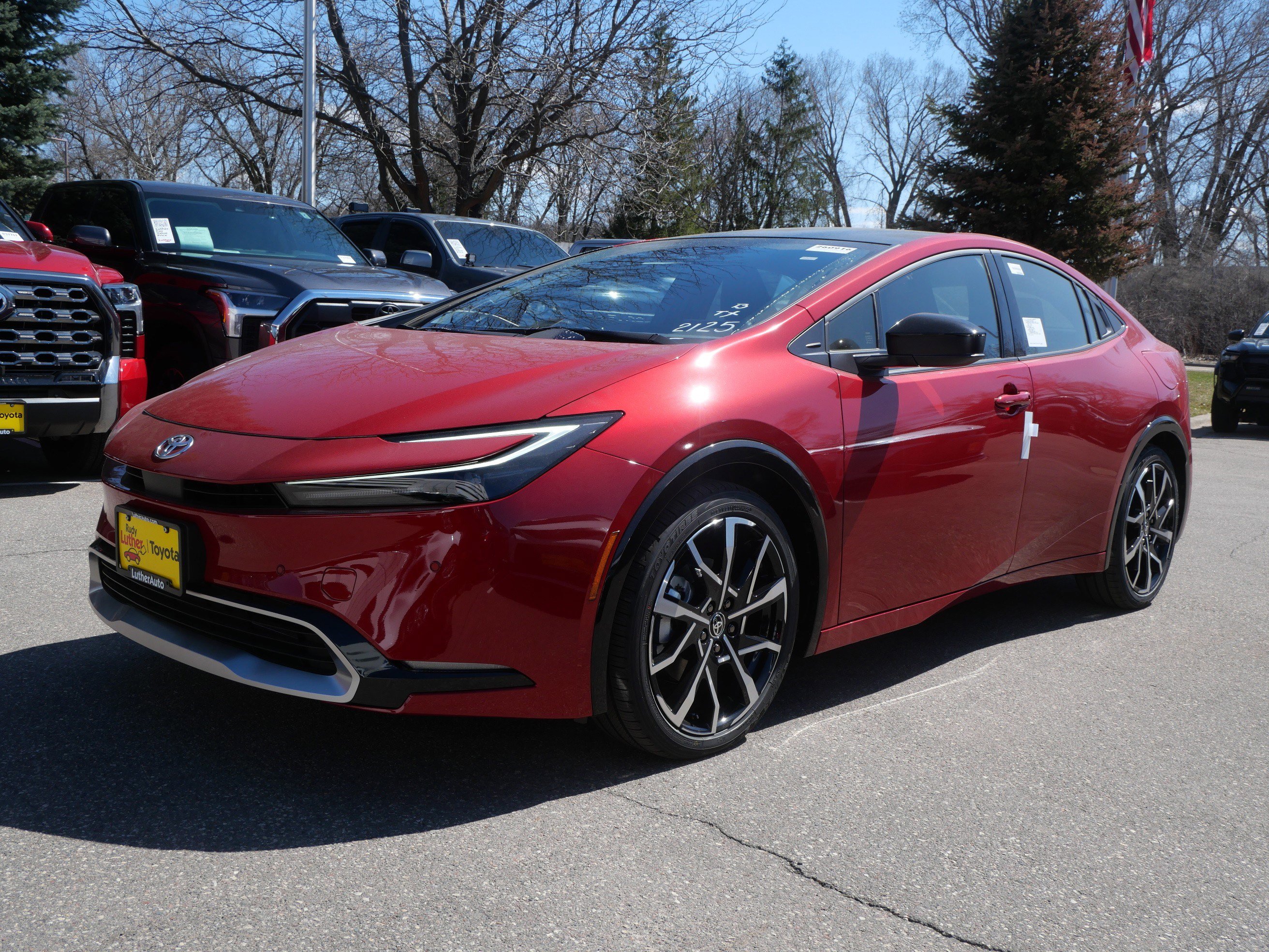 New 2026 Toyota Prius Plug-In Hybrid FWD image 4