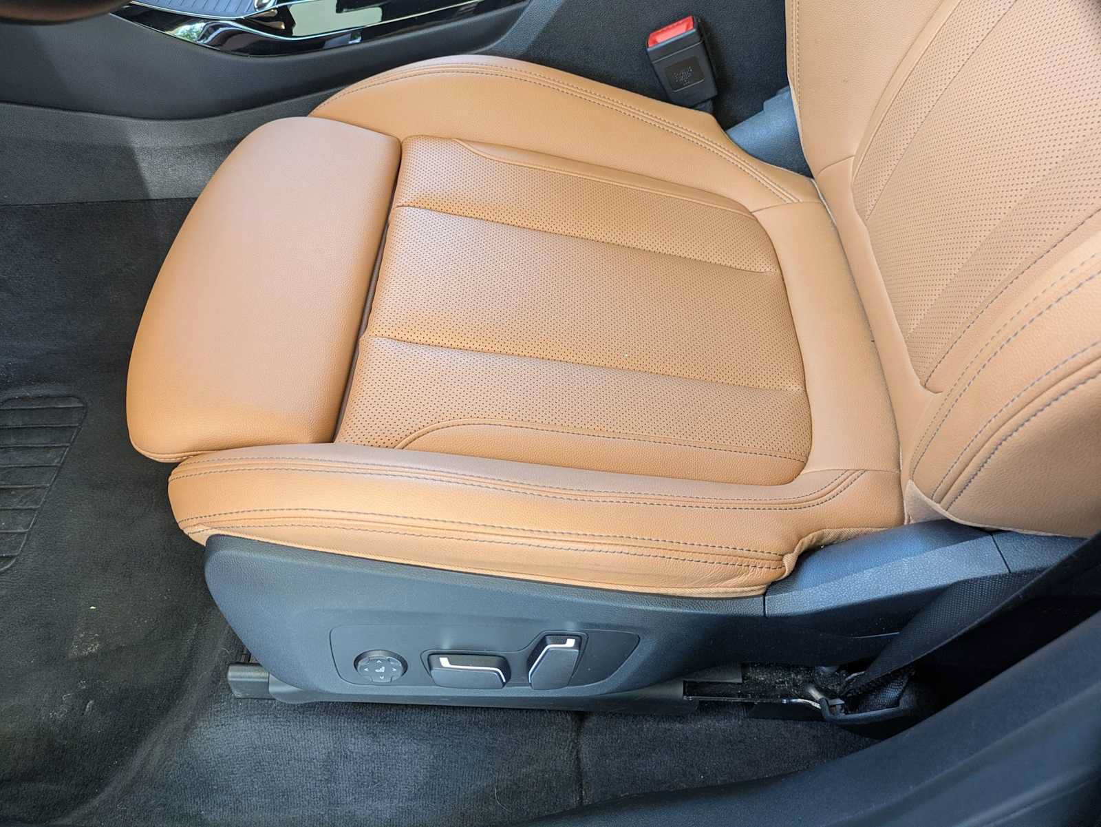 Used 2024 BMW X3 xDrive30i w/ Premium Package w/ZPA AWD/4WD image 10