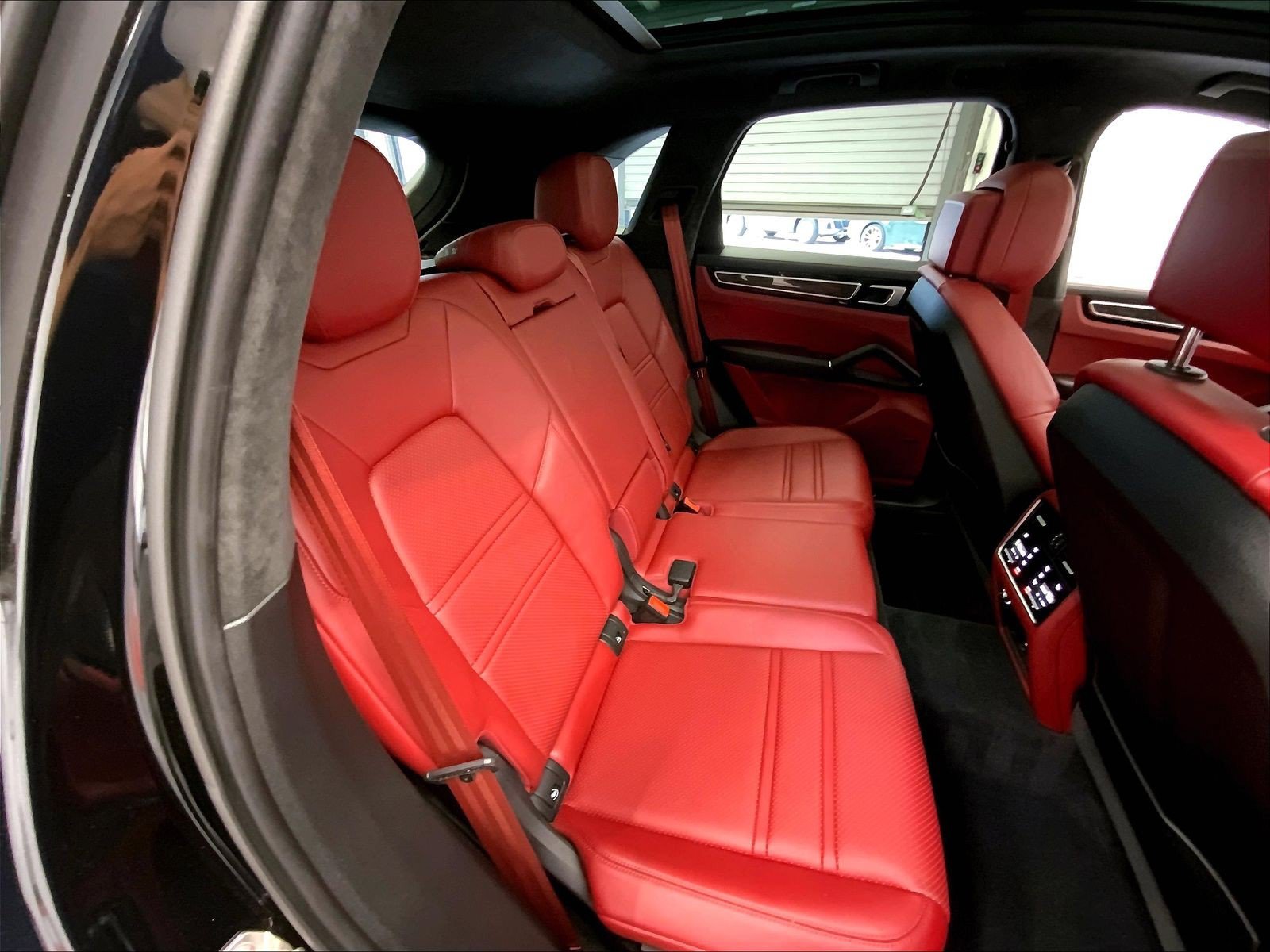 Used 2023 Porsche Cayenne GTS AWD/4WD image 23