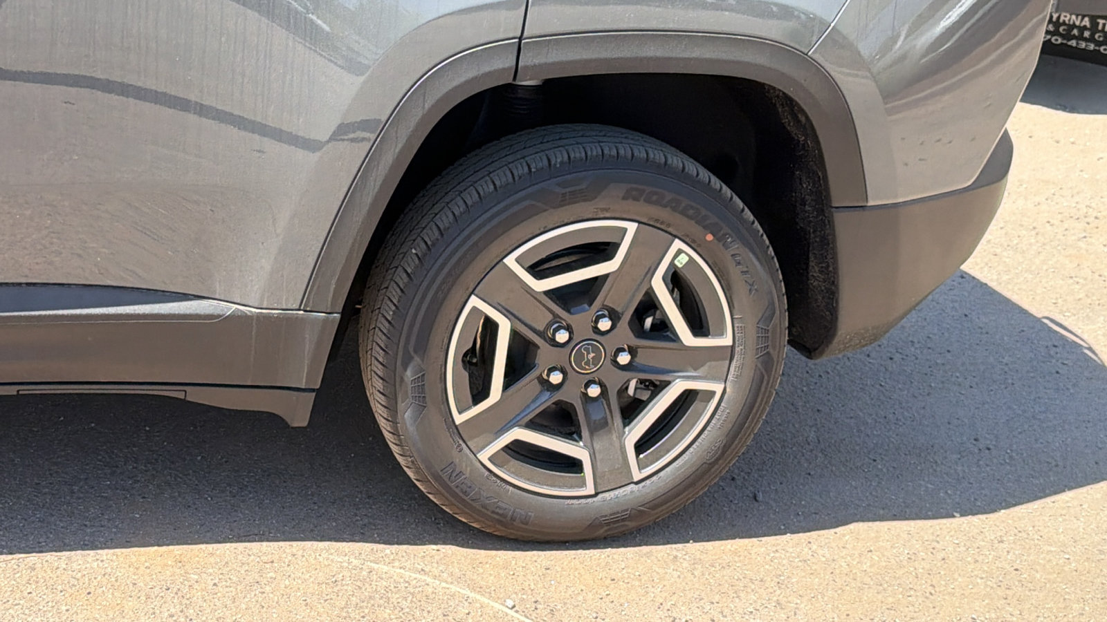 Certified 2026 Jeep Cherokee Limited AWD/4WD image 12