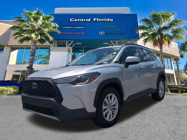 Used 2023 Toyota Corolla Cross LE FWD image 9