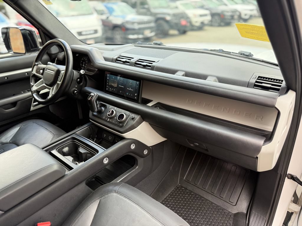 Used 2022 Land Rover Defender 110 X-Dynamic HSE AWD/4WD image 19