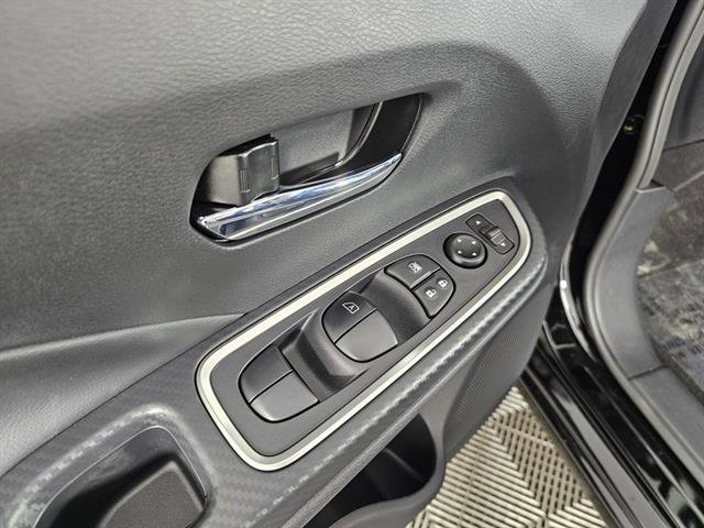 New 2025 Nissan Versa SR image 37