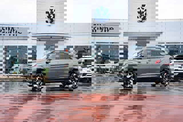 New 2026 Volkswagen Atlas Cross Sport SE image 1