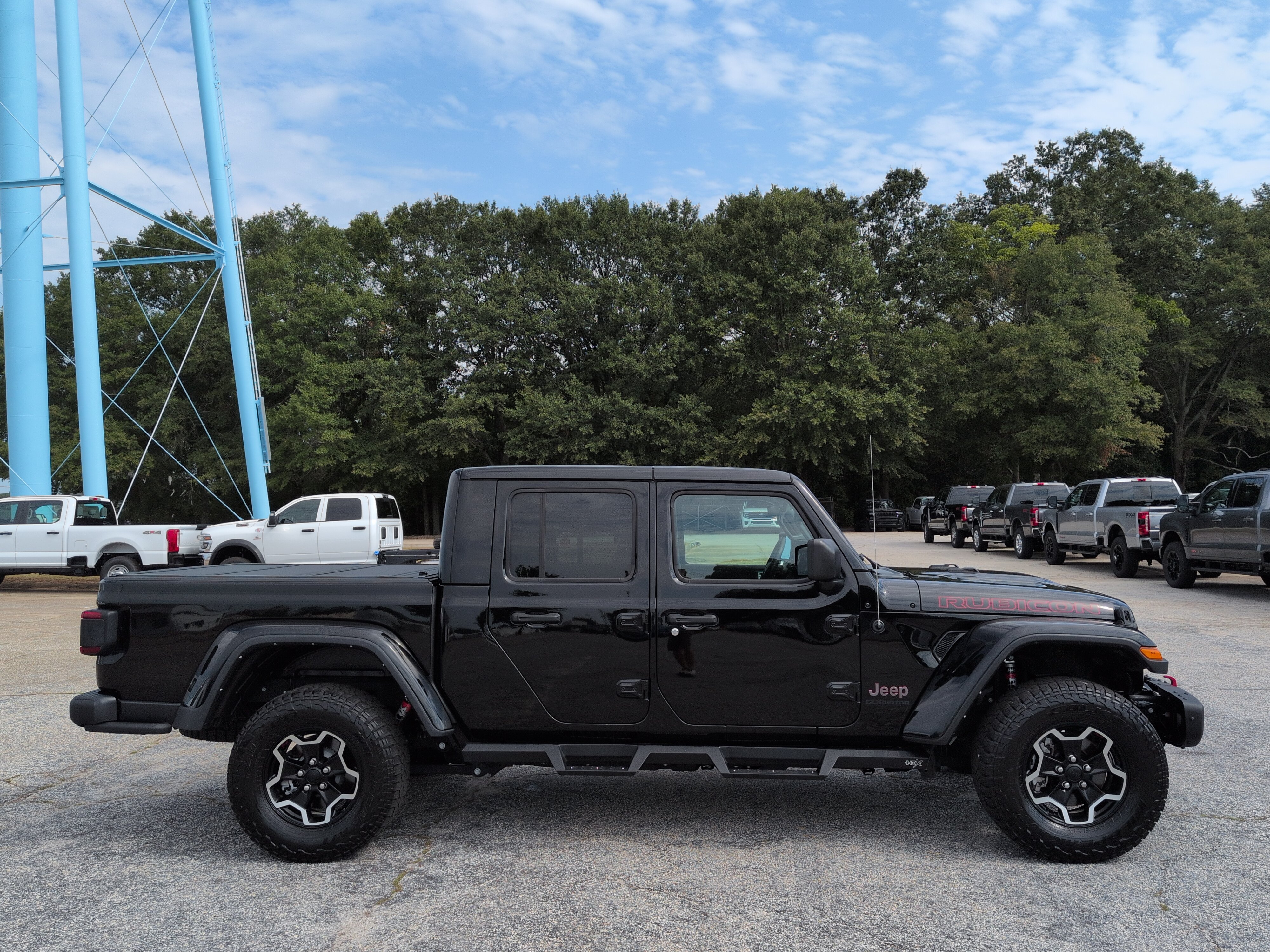 Certified 2022 Jeep Gladiator Rubicon w/ LED Lighting Group AWD/4WD image 2