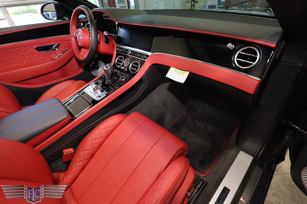 Used 2022 Bentley Continental GT image 29