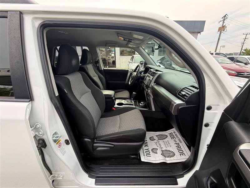 Used 2019 Toyota 4Runner SR5 AWD/4WD image 29