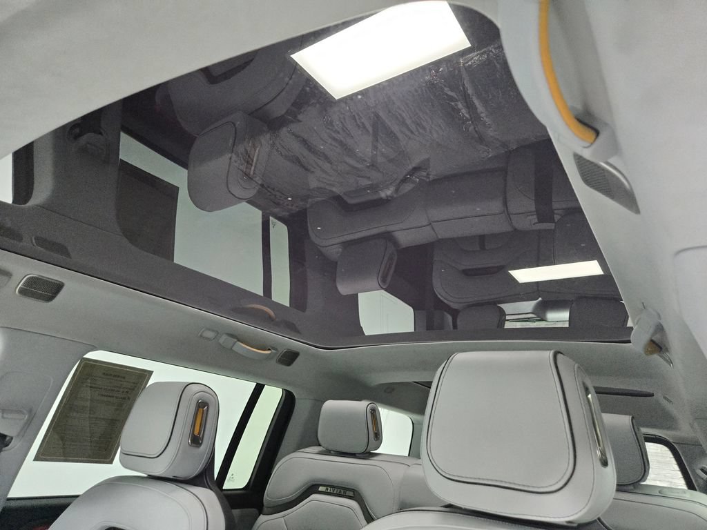 Used 2023 Rivian R1S Adventure AWD/4WD image 9