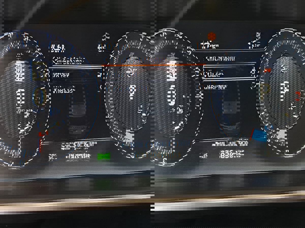 Used 2017 Land Rover Range Rover Sport SVR AWD/4WD image 20