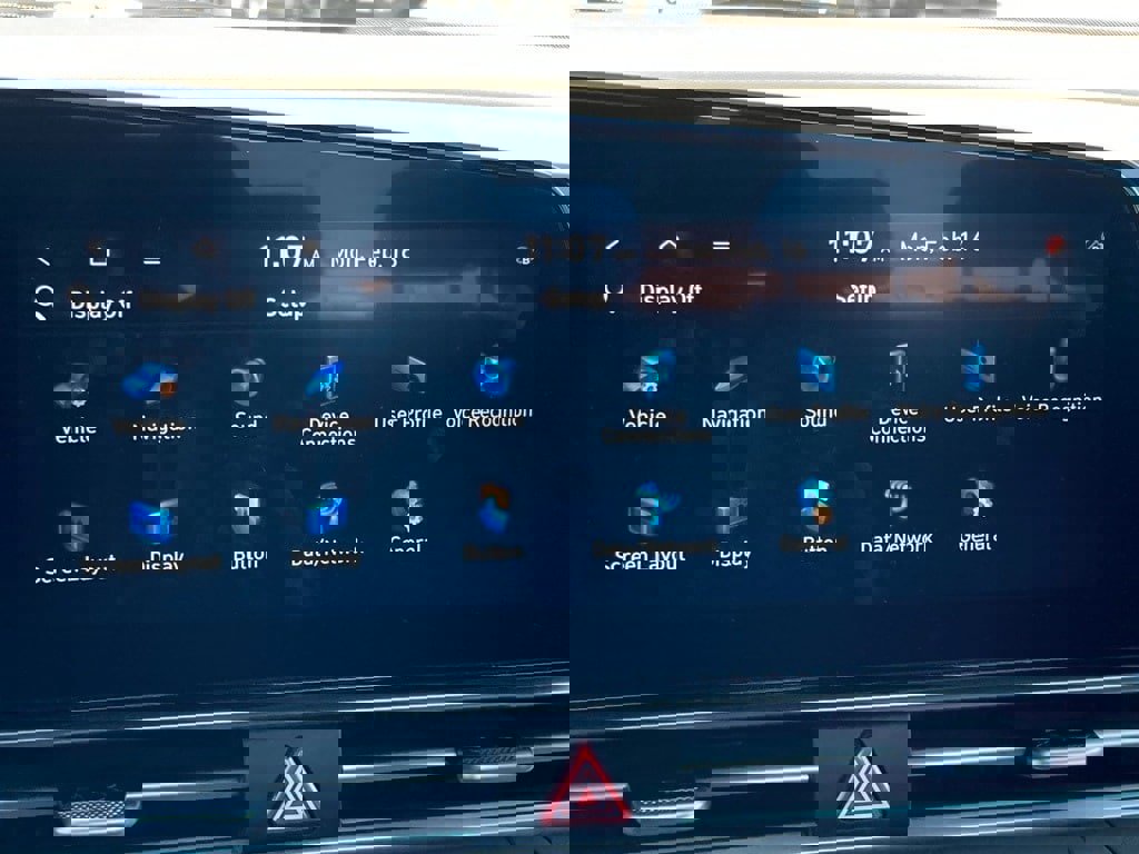 Used 2025 Hyundai Elantra SEL image 23