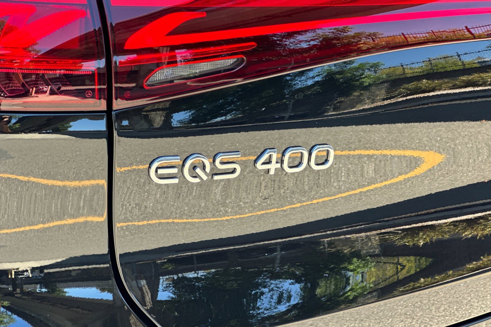 New 2026 Mercedes-Benz EQS 400 4MATIC SUV image 26