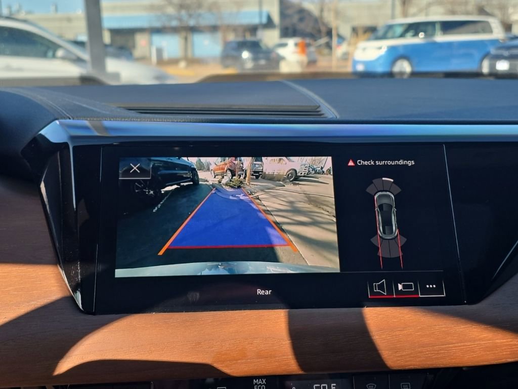 Used 2022 Audi e-tron GT Premium Plus image 19