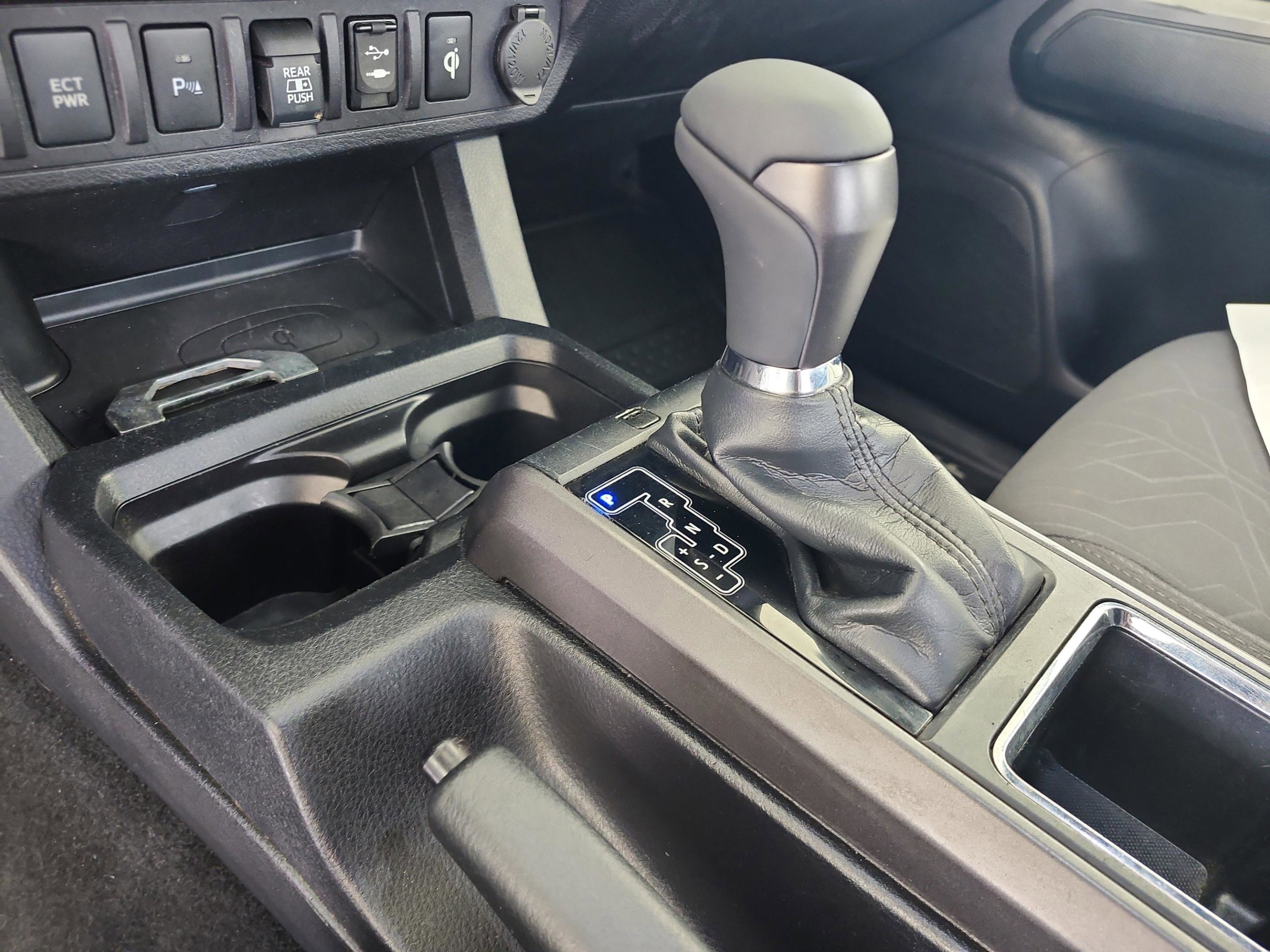Used 2019 Toyota Tacoma TRD Sport w/ Technology Package AWD/4WD image 14