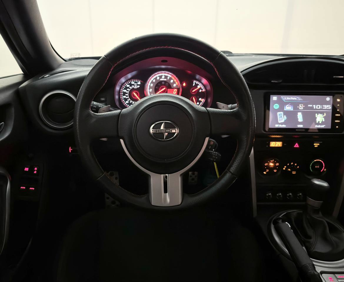 Used 2015 Scion FR-S RWD image 28