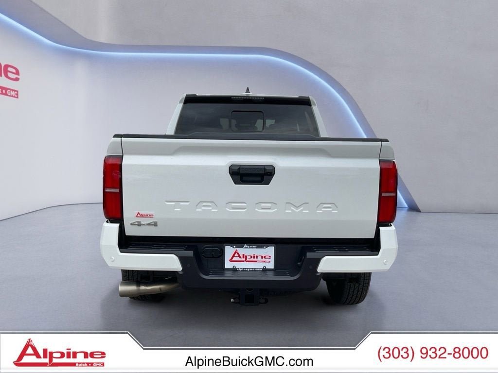 Used 2025 Toyota Tacoma SR5 AWD/4WD image 12