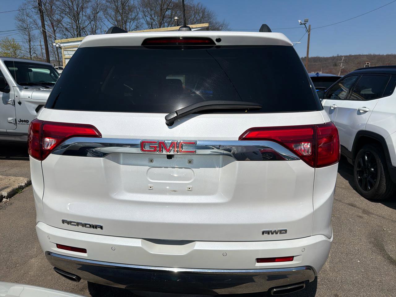 Used 2017 GMC Acadia Denali w/ Technology Package AWD/4WD image 7