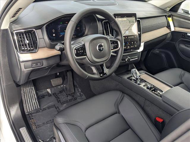 Certified 2025 Volvo XC90 T8 Plus w/ Protection Package Premier image 3