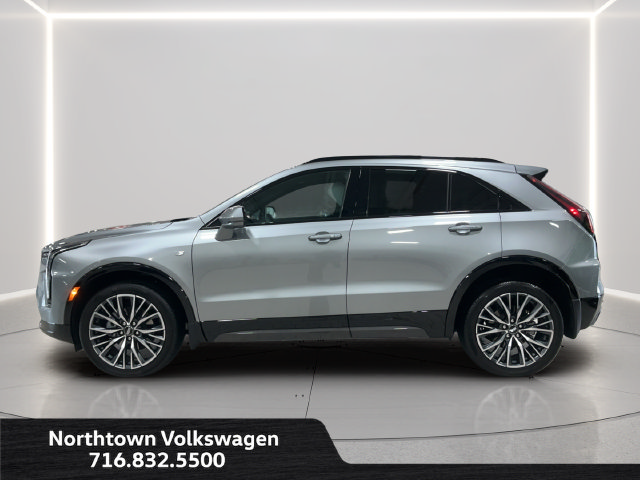 Used 2025 Cadillac XT4 Sport AWD/4WD image 2