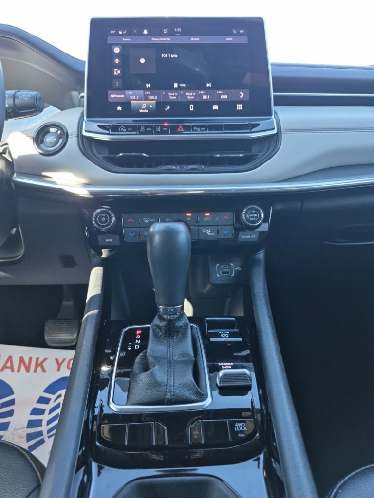 Used 2024 Jeep Compass Limited AWD/4WD image 38