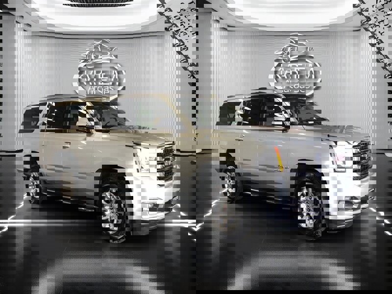 Used 2019 GMC Yukon XL SLT w/ Open Road Package AWD/4WD image 3