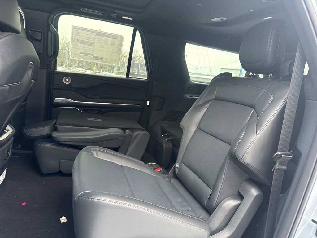 New 2026 Lincoln Navigator L Reserve w/ Jet Appearance Package image 32