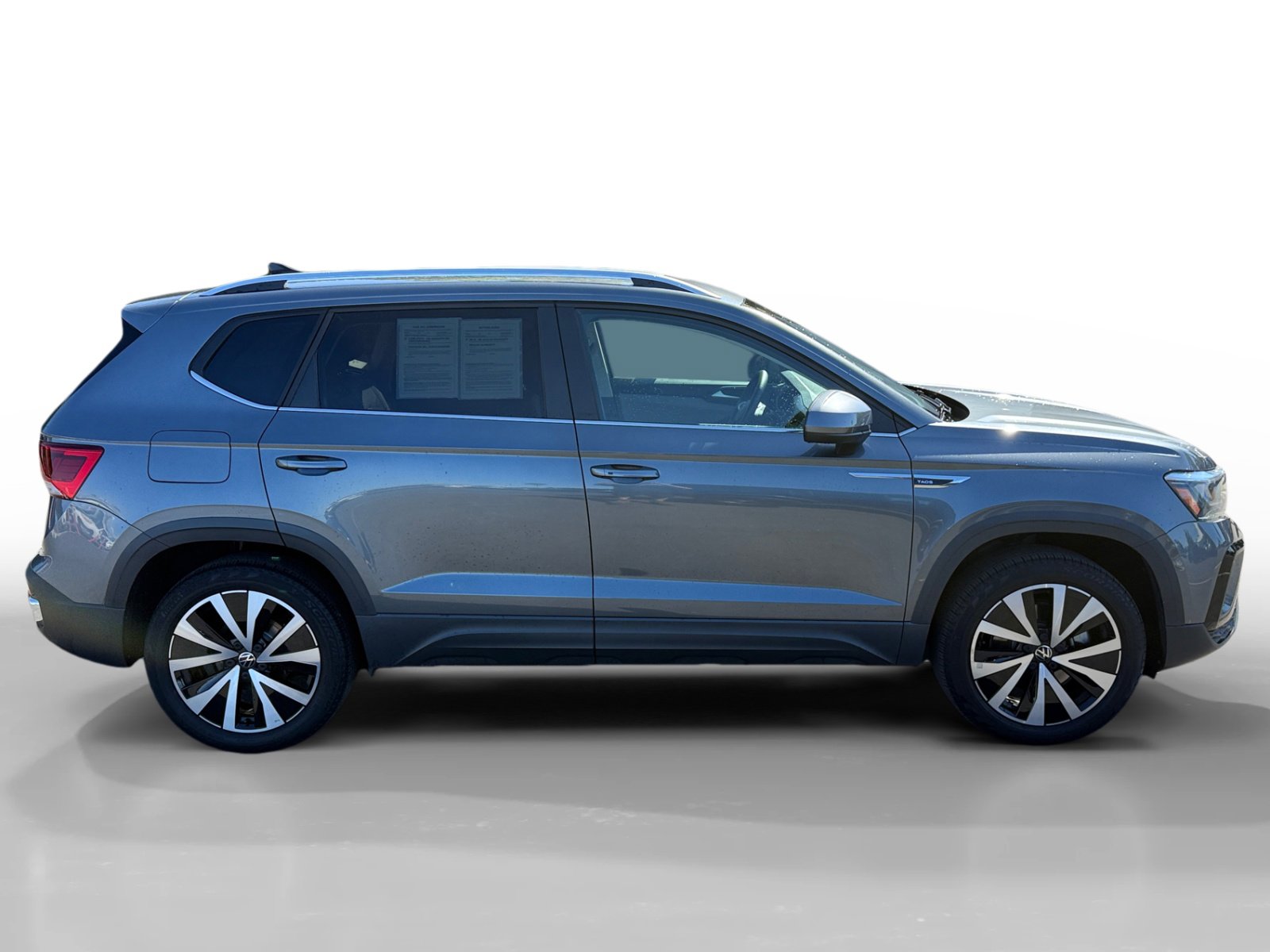 Used 2022 Volkswagen Taos SE image 6