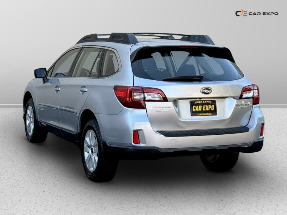 Used 2017 Subaru Outback 2.5i image 5