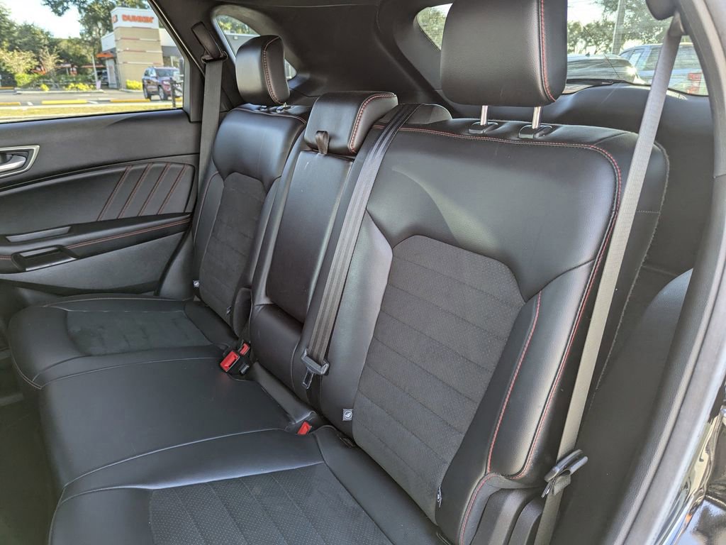 Used 2023 Ford Edge ST-Line image 15