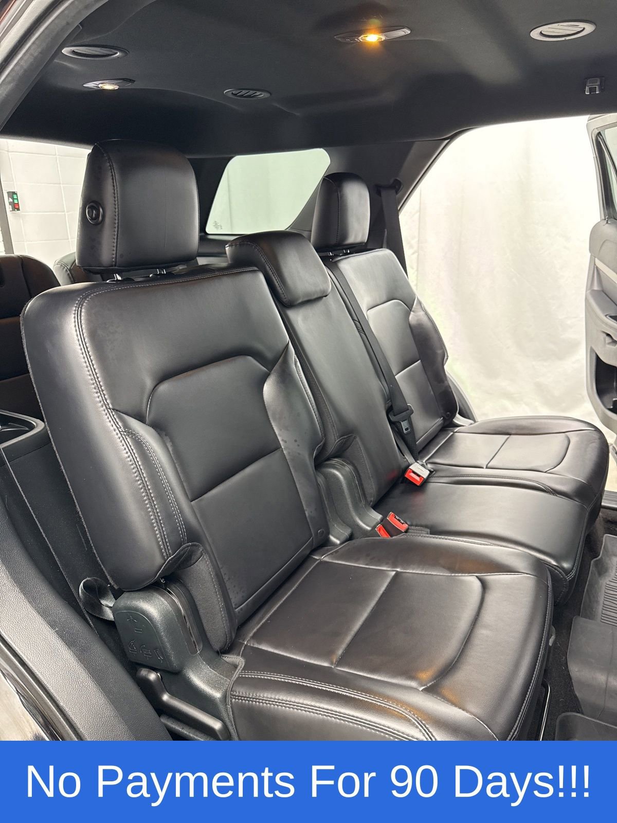 Used 2019 Ford Explorer XLT w/ Equipment Group 202A AWD/4WD image 28