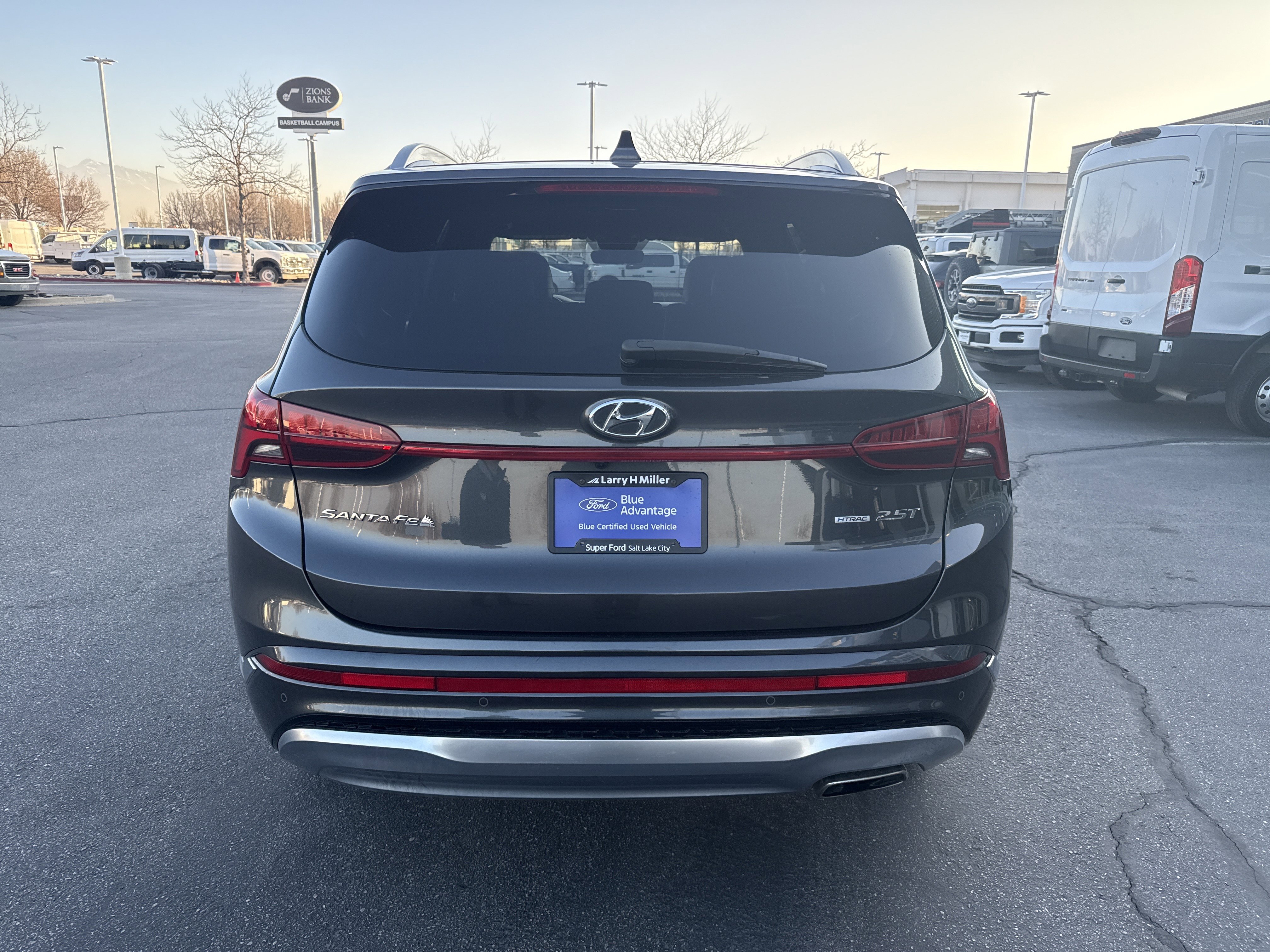 Used 2022 Hyundai Santa Fe Calligraphy image 4