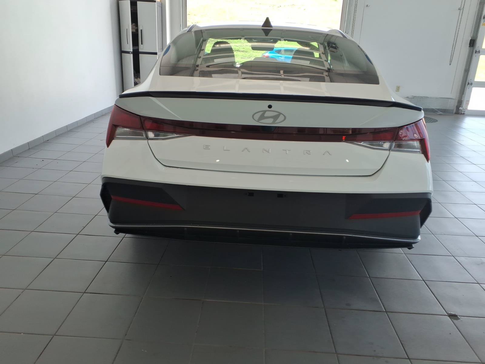 Certified 2025 Hyundai Elantra Sport w/ Cargo Package FWD image 6