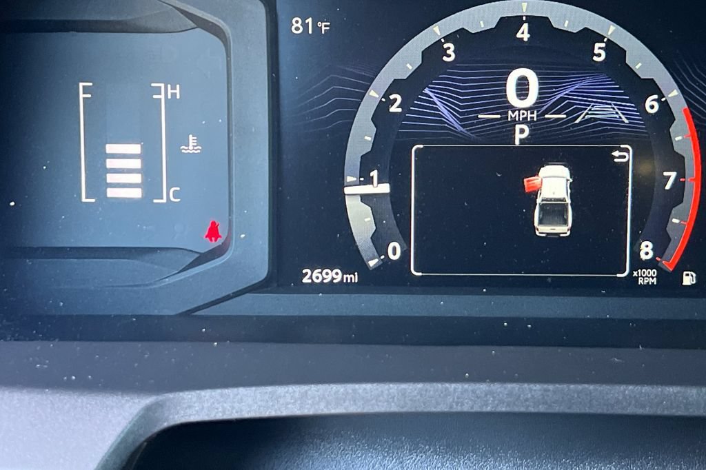 Certified 2025 Toyota Tacoma SR5 AWD/4WD image 30
