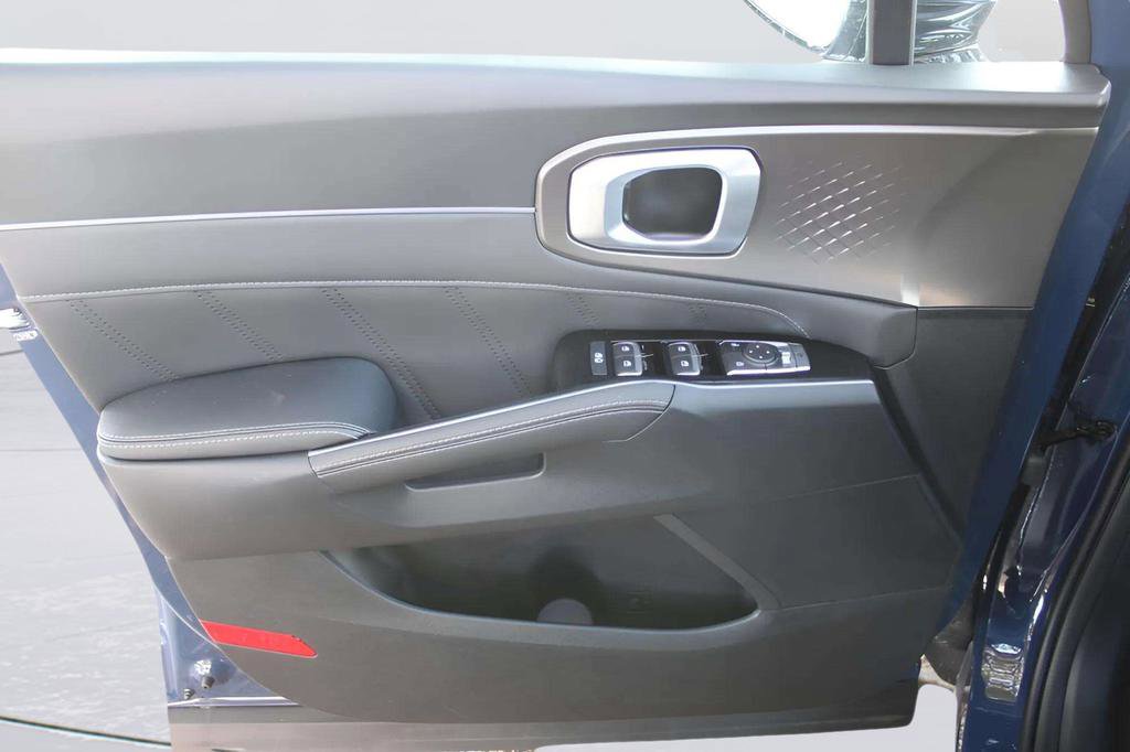 New 2025 Kia Sorento SX image 15