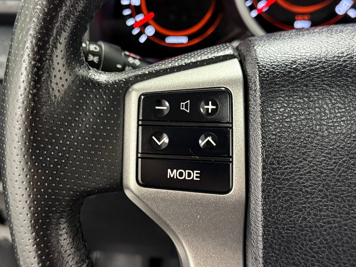 Used 2013 Toyota 4Runner Limited AWD/4WD image 17